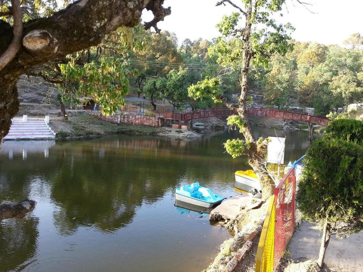 Riverside Resort Лансдаун Экстерьер фото